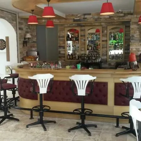 城市城堡酒店 3*