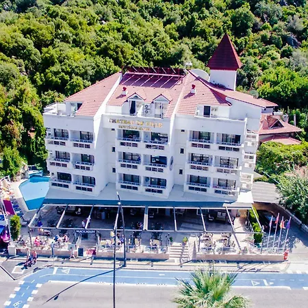 城市城堡酒店 3*